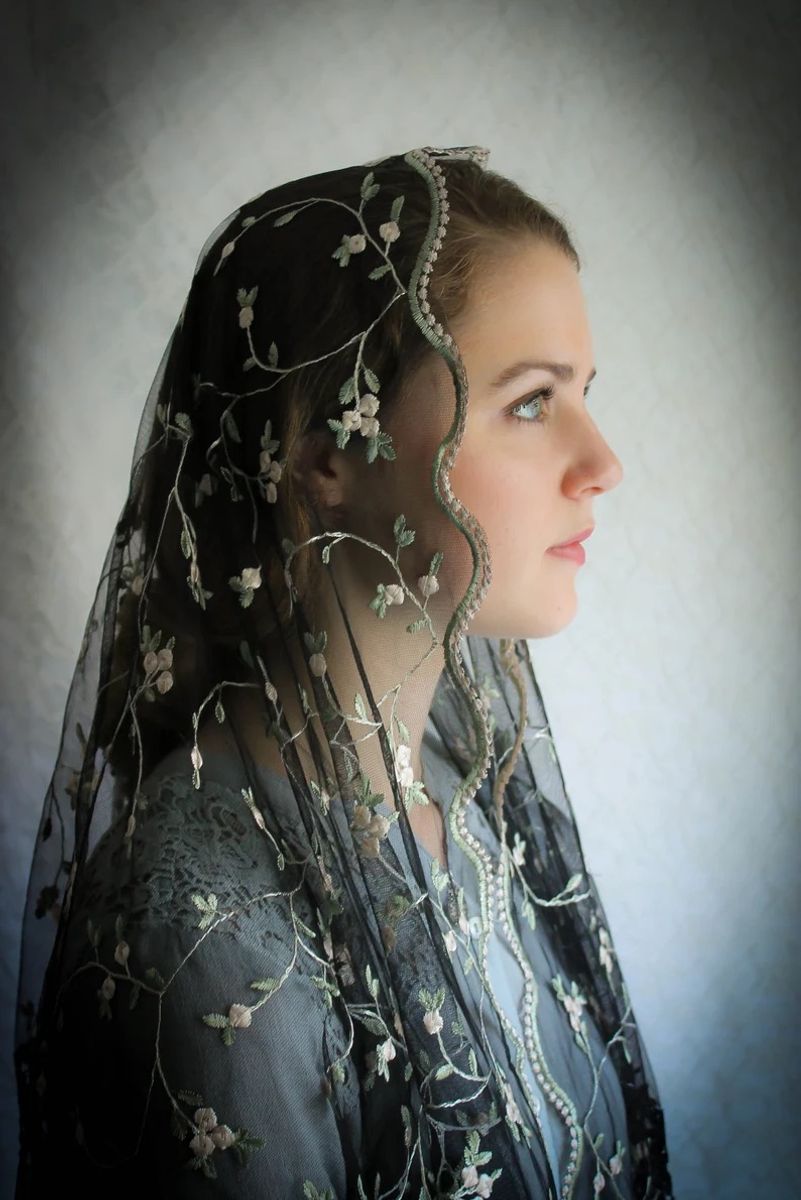 Evintage Veils